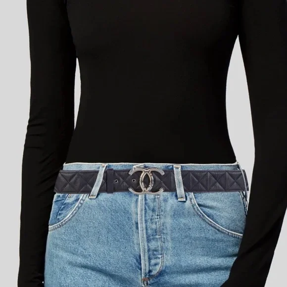 CHANEL Navy Leather Belt with Silver-Tone Logo Buckle - Picture 2 of 4